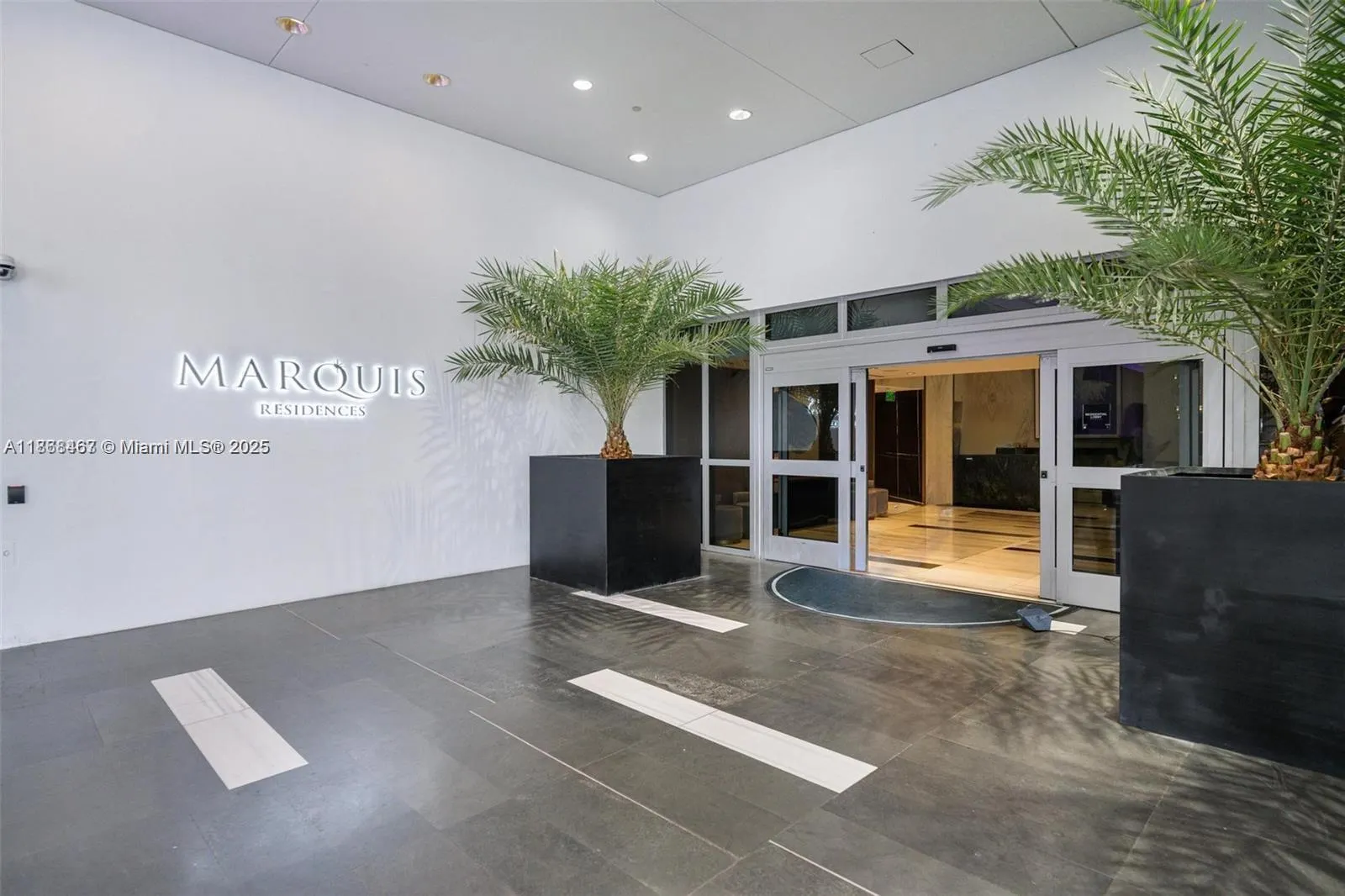 1100 Biscayne Blvd, #4004
