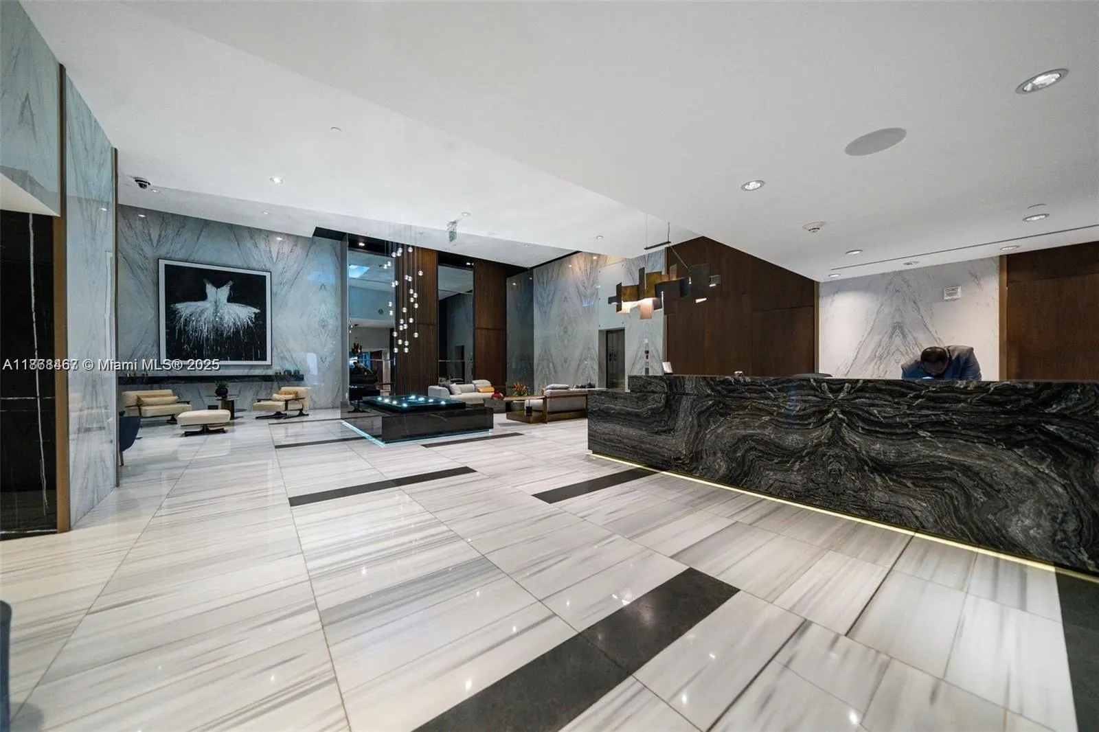 1100 Biscayne Blvd, #4004