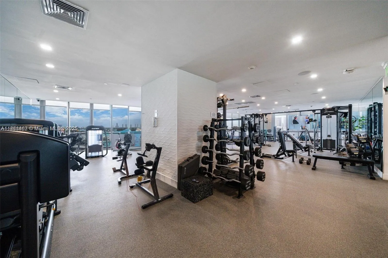 1100 Biscayne Blvd, #4004