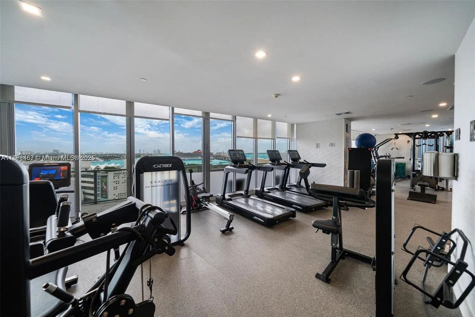 1100 Biscayne Blvd, #4004