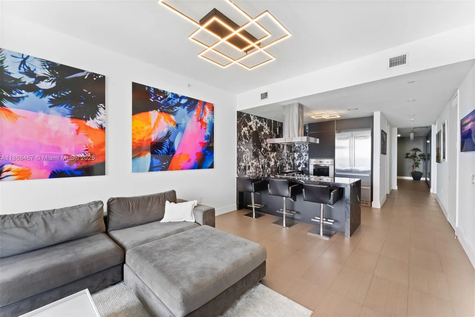 1100 Biscayne Blvd, #4004