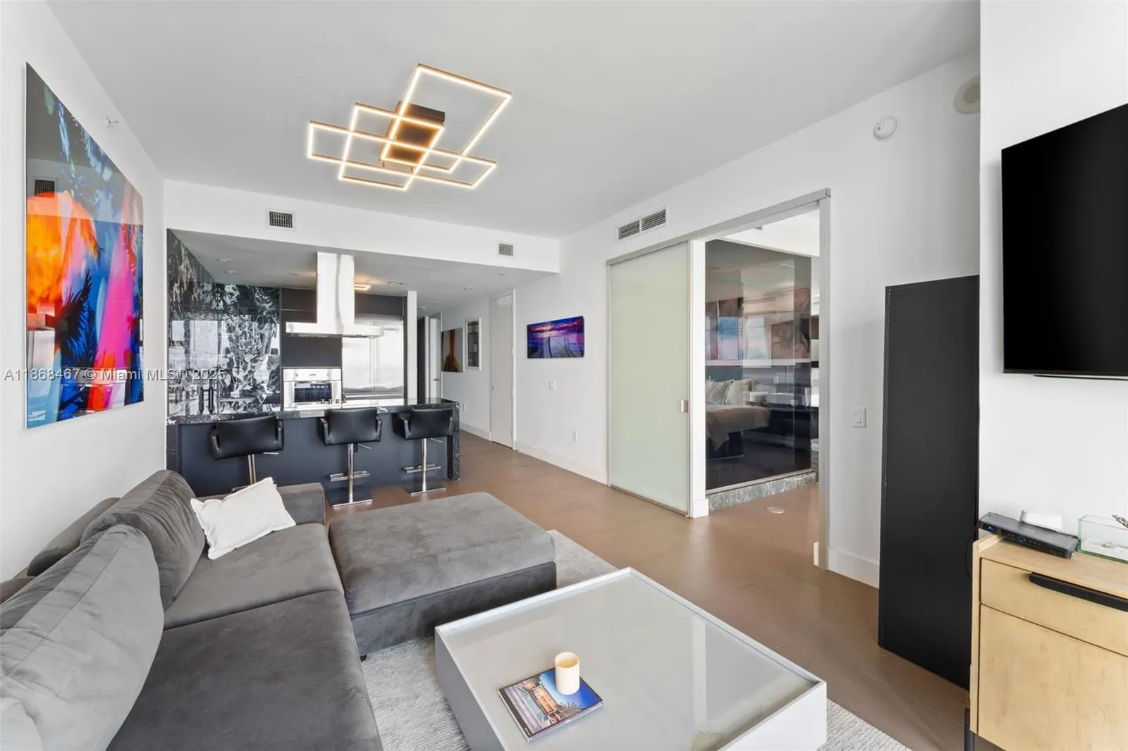 1100 Biscayne Blvd, #4004