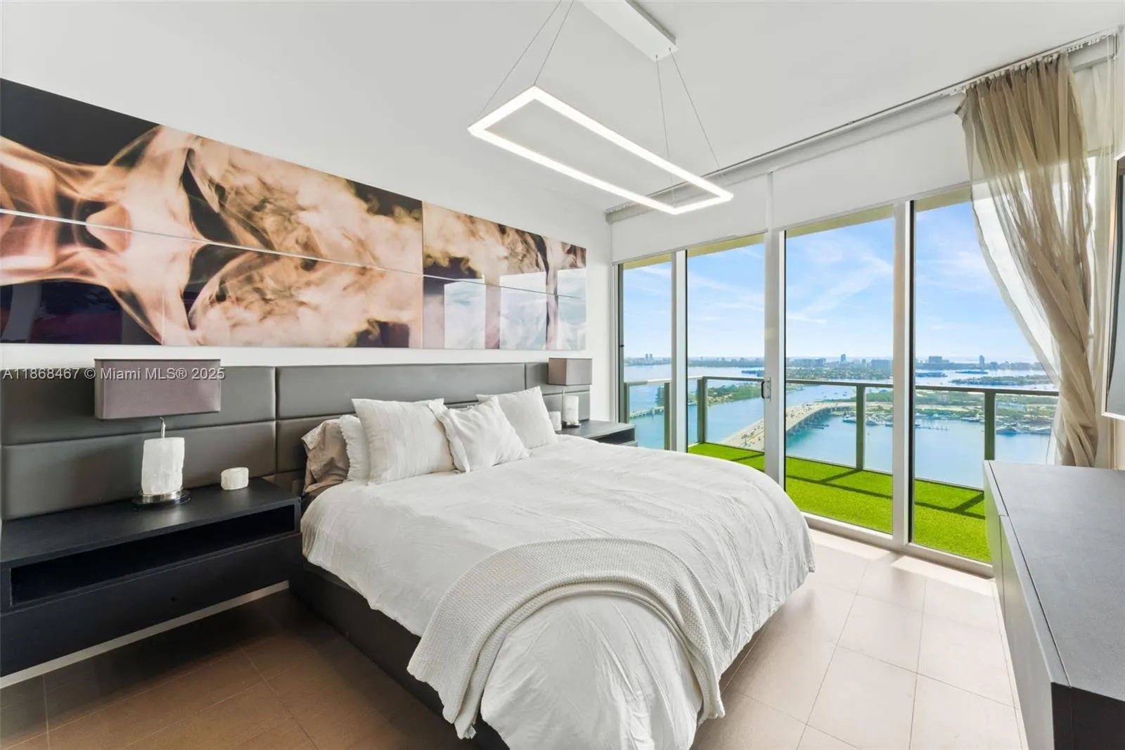1100 Biscayne Blvd, #4004