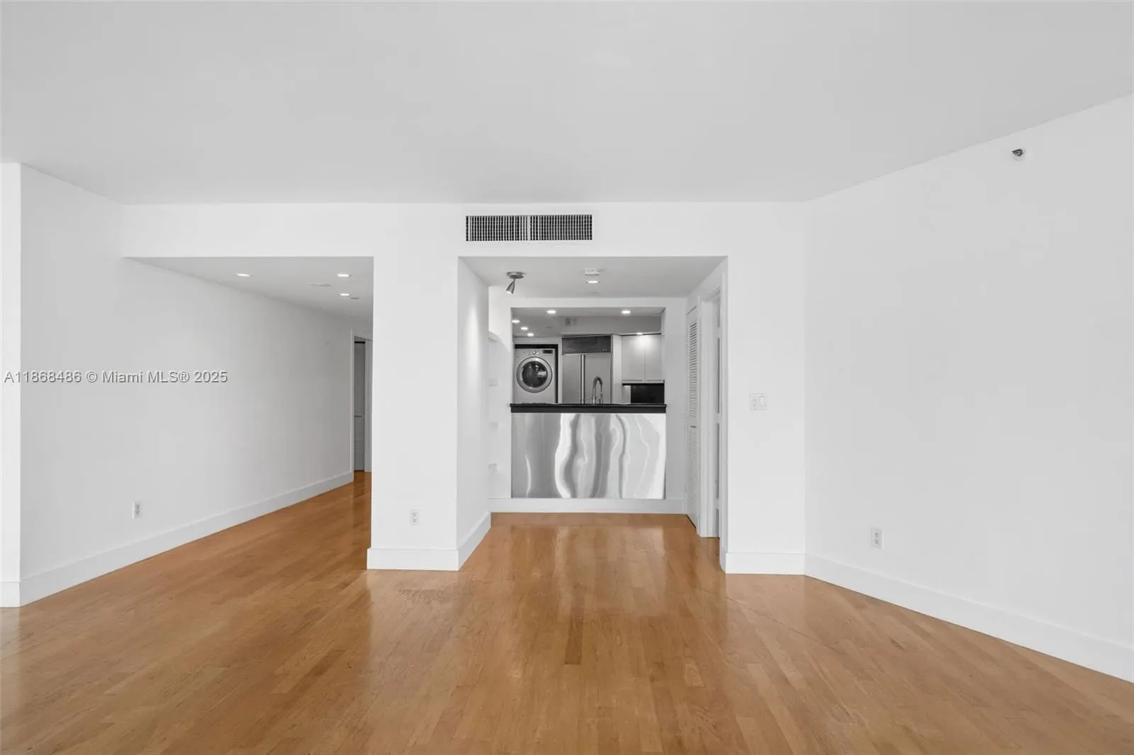 2127 Brickell Ave, #1504