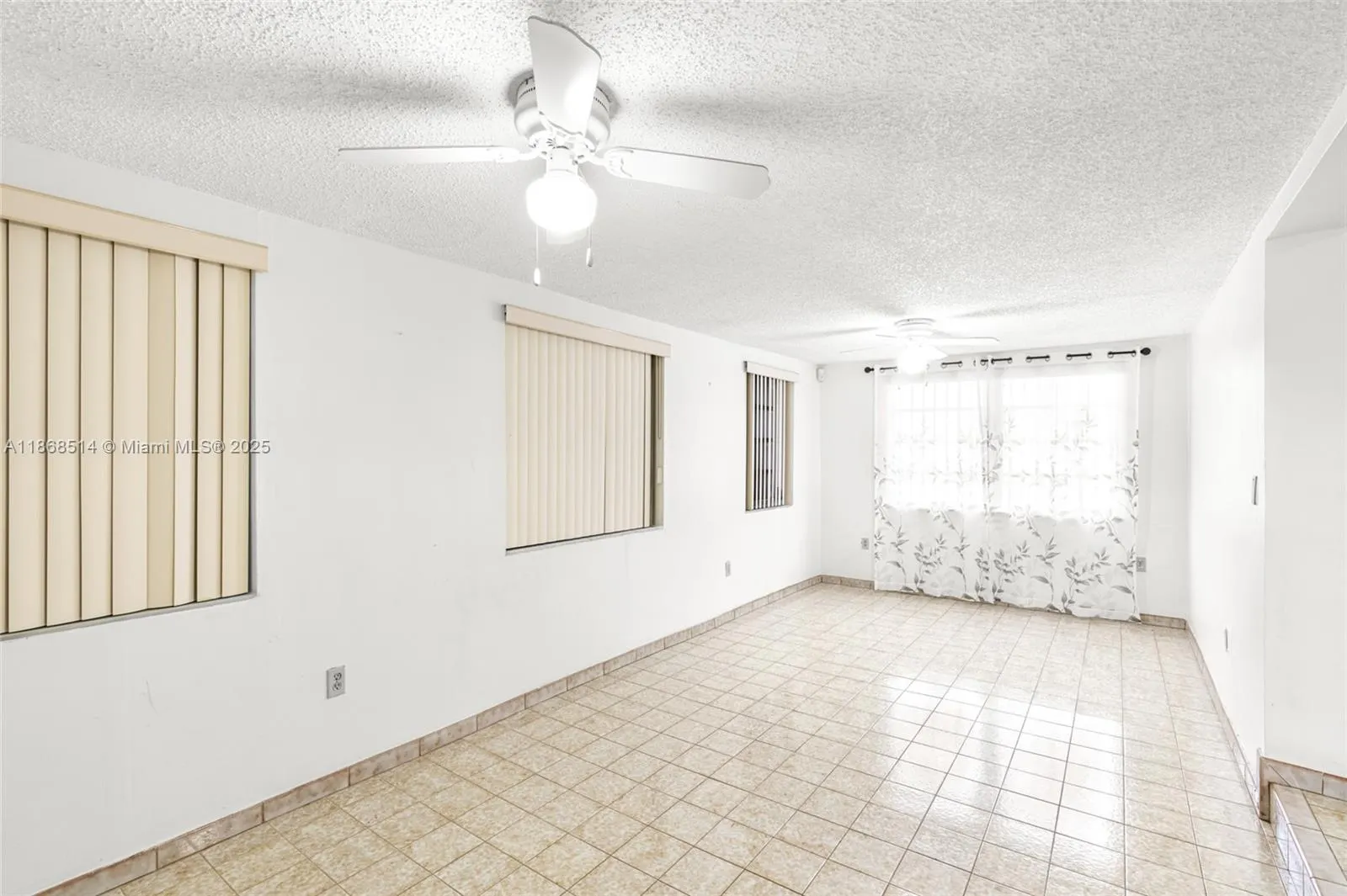 120 SW 52nd Pl