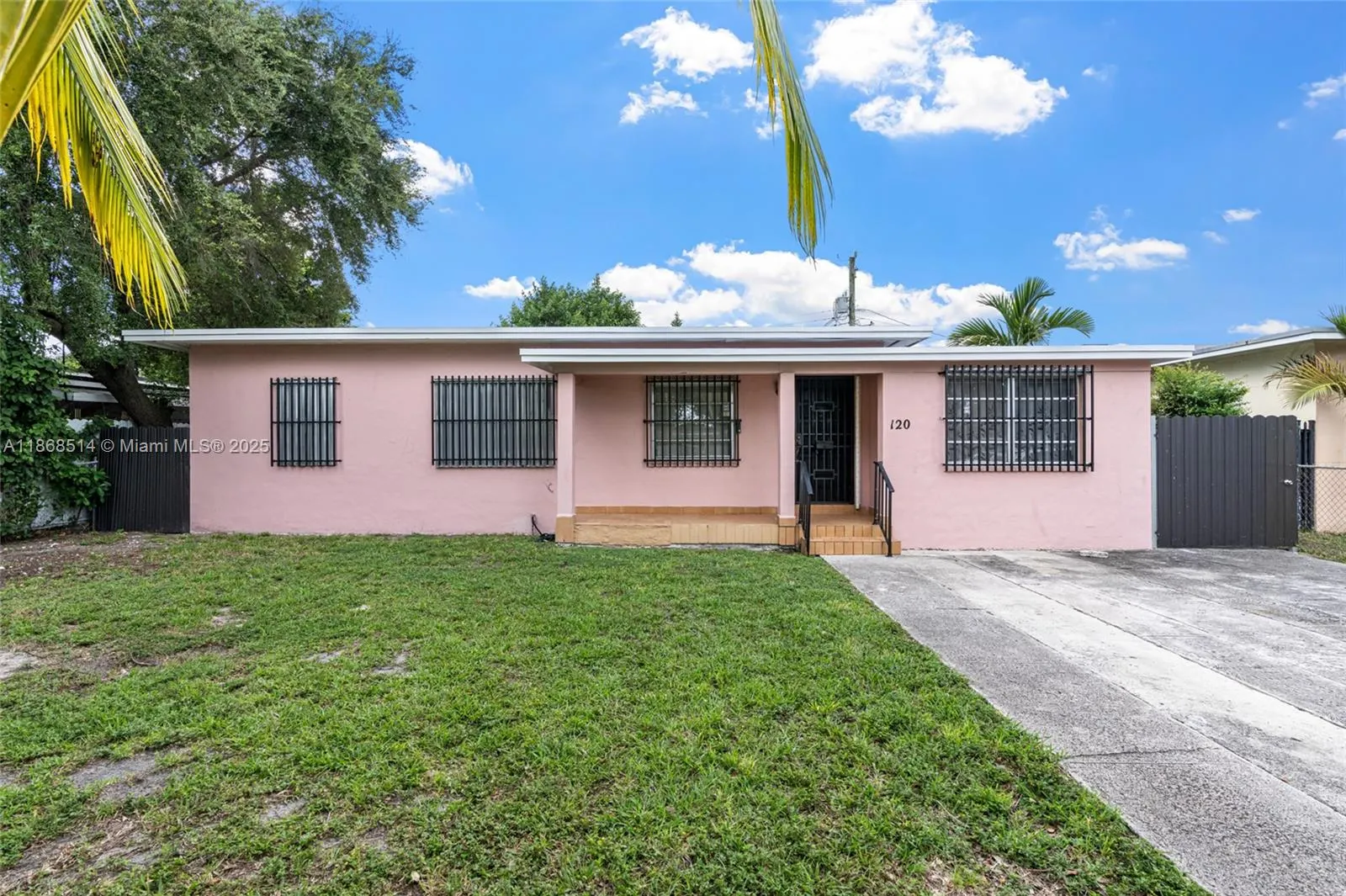 120 SW 52nd Pl
