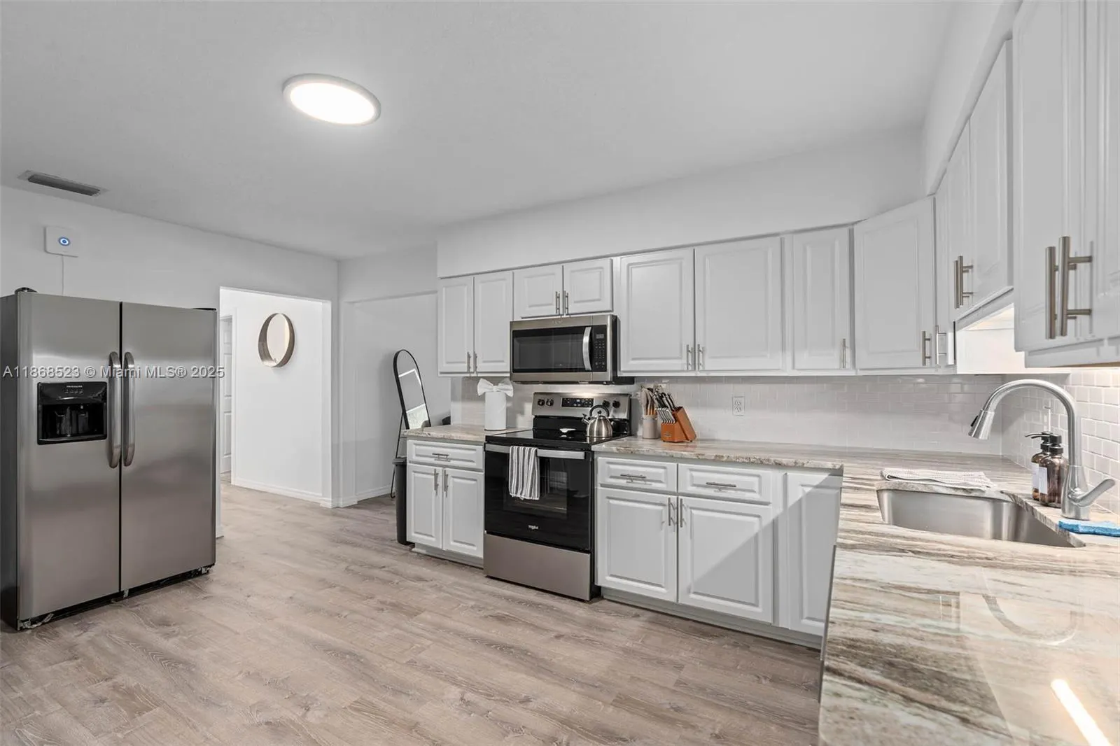4255 Wee Street, #4255