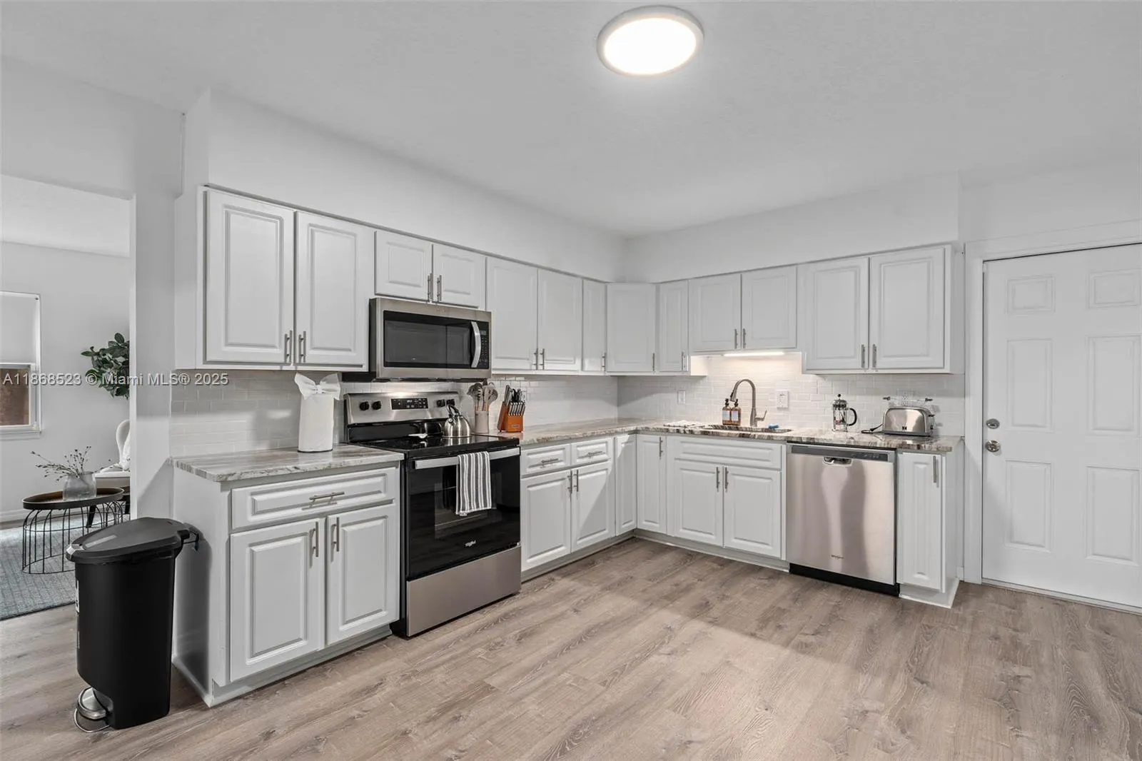 4255 Wee Street, #4255