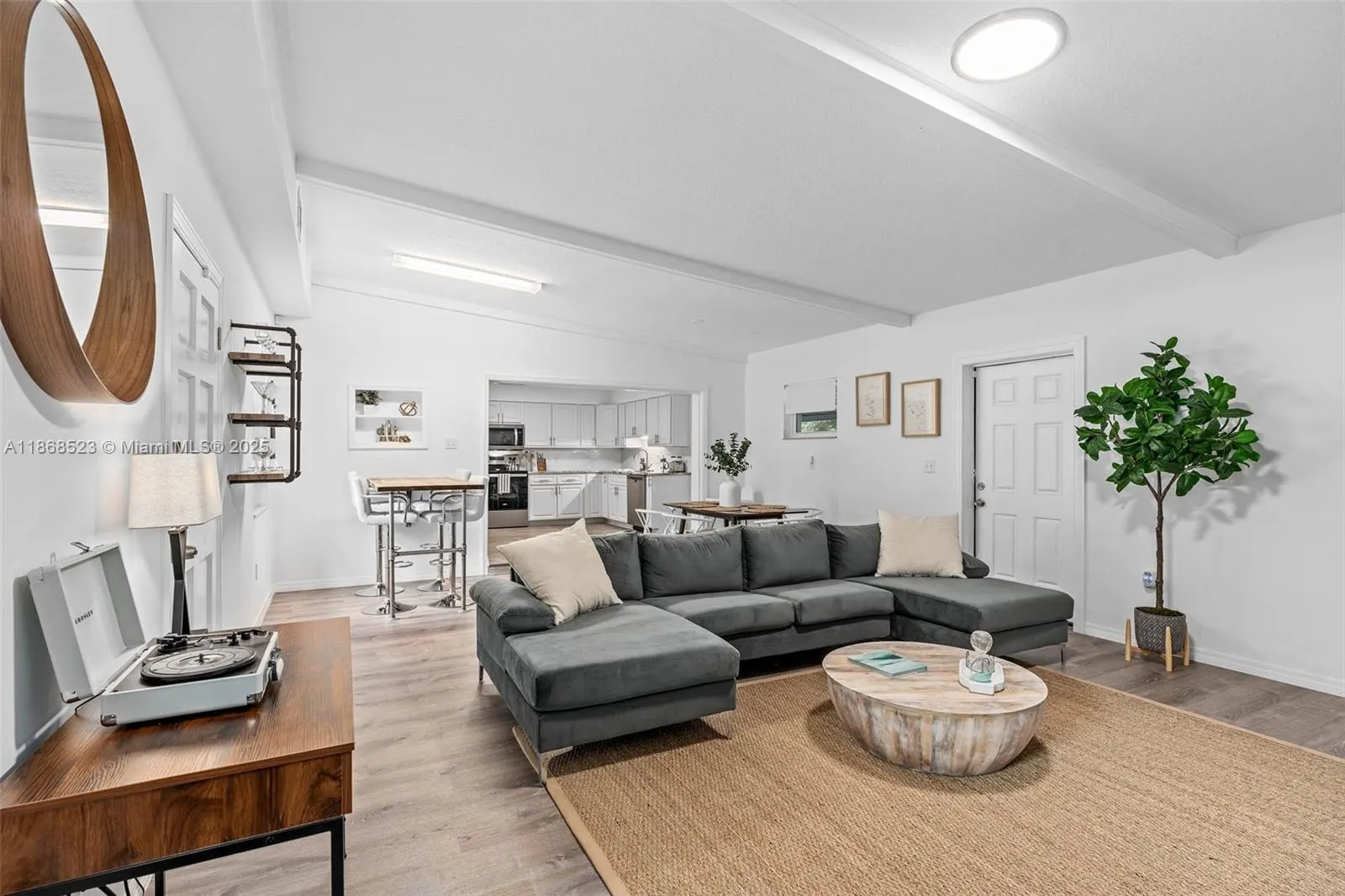 4255 Wee Street, #4255