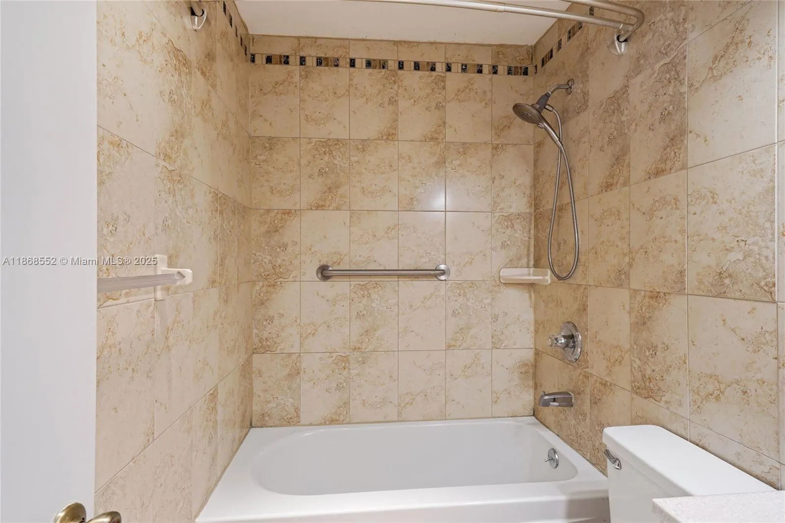9021 Sunrise Lakes Blvd, #211
