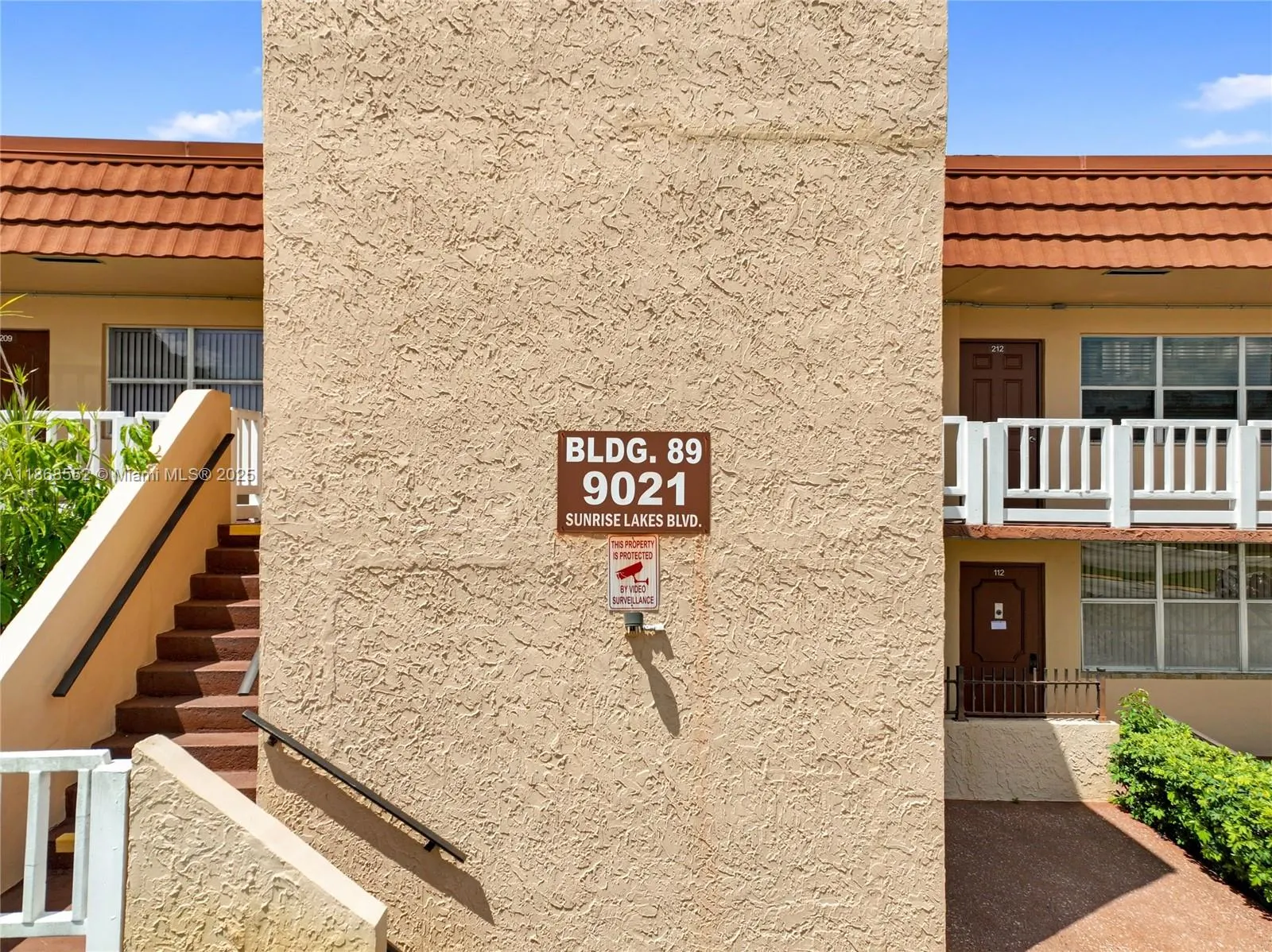 9021 Sunrise Lakes Blvd, #211
