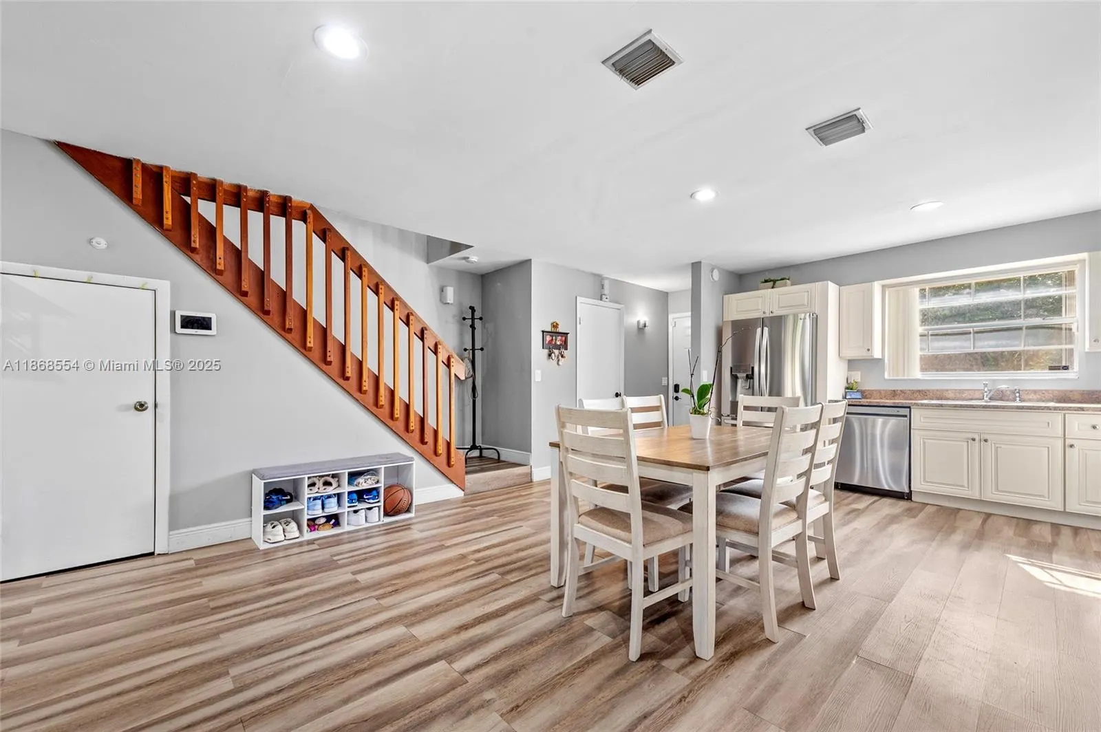 7068 Woodmont Ave