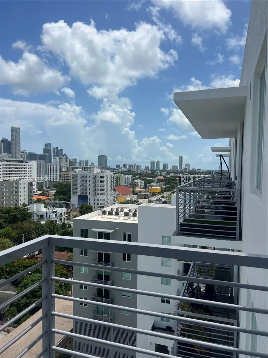 729 NW 2nd St, #1225