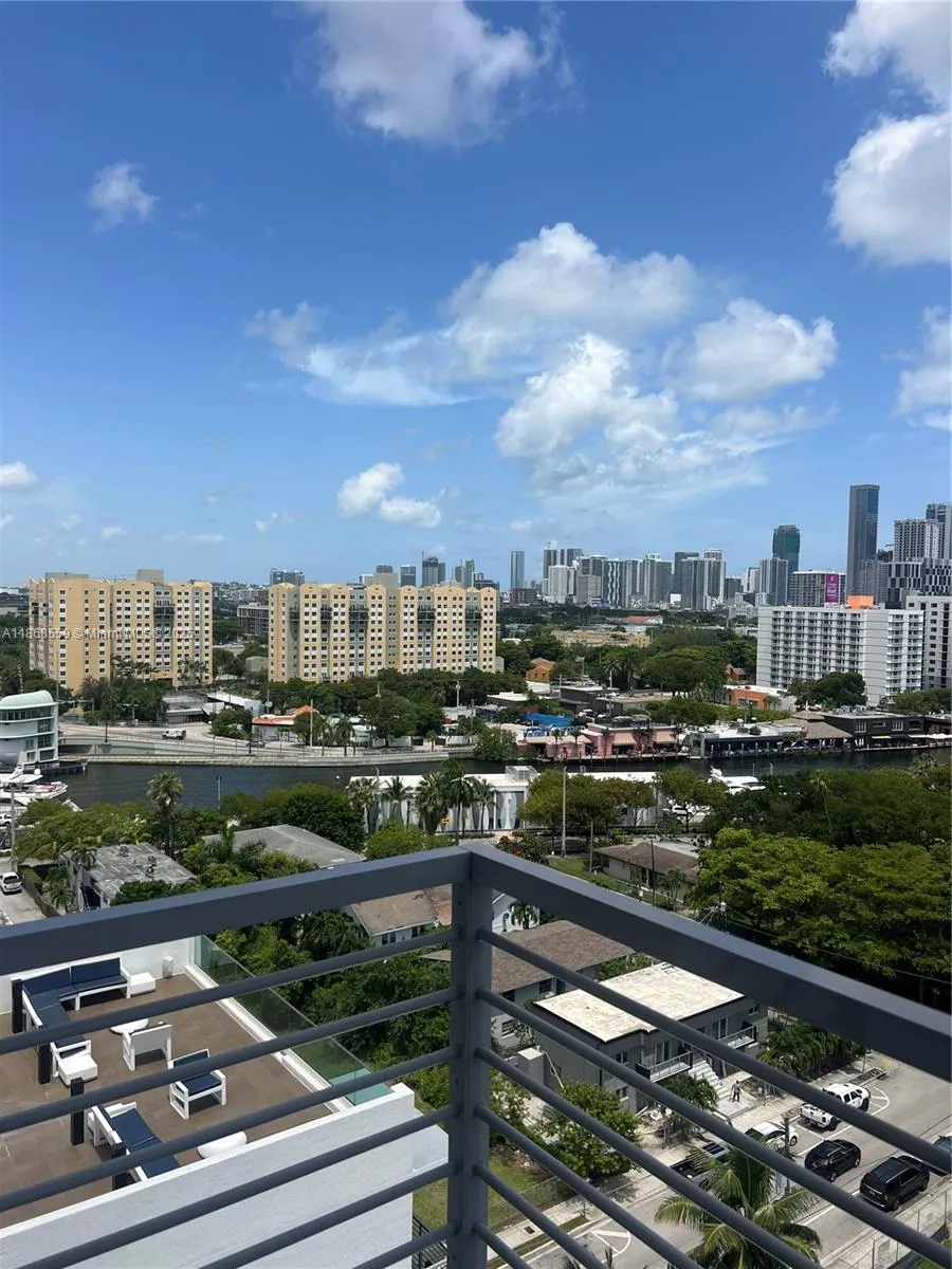 729 NW 2nd St, #1225