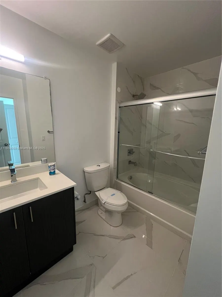 729 NW 2nd St, #1225
