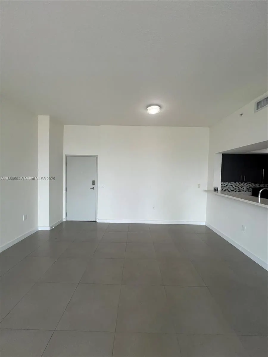 729 NW 2nd St, #1225