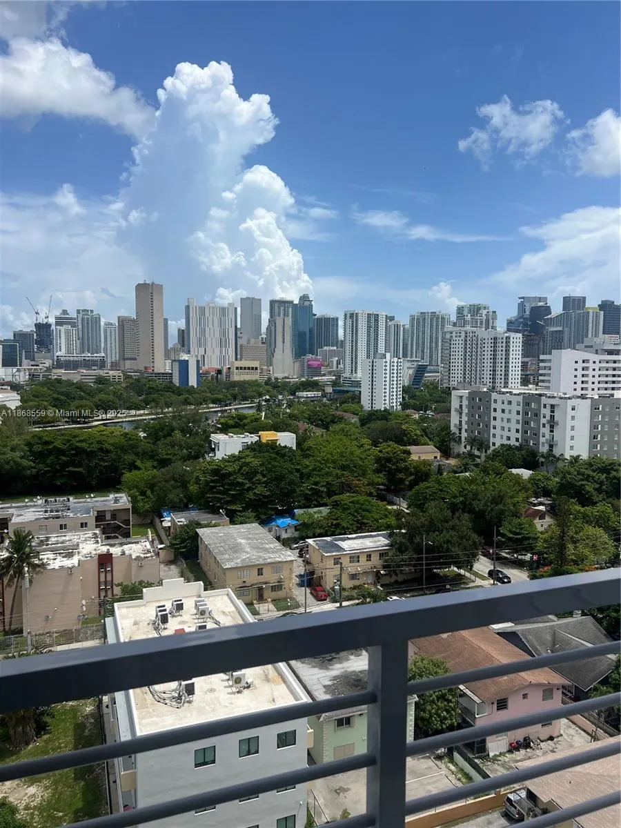 729 NW 2nd St, #1225