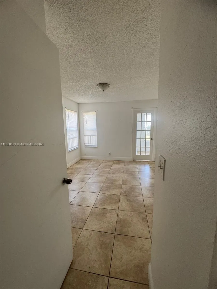 3400 N Pinewalk Dr N, #934