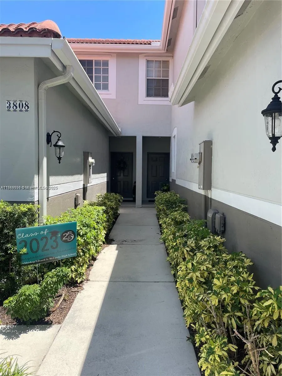 3810 San Simeon Cir
