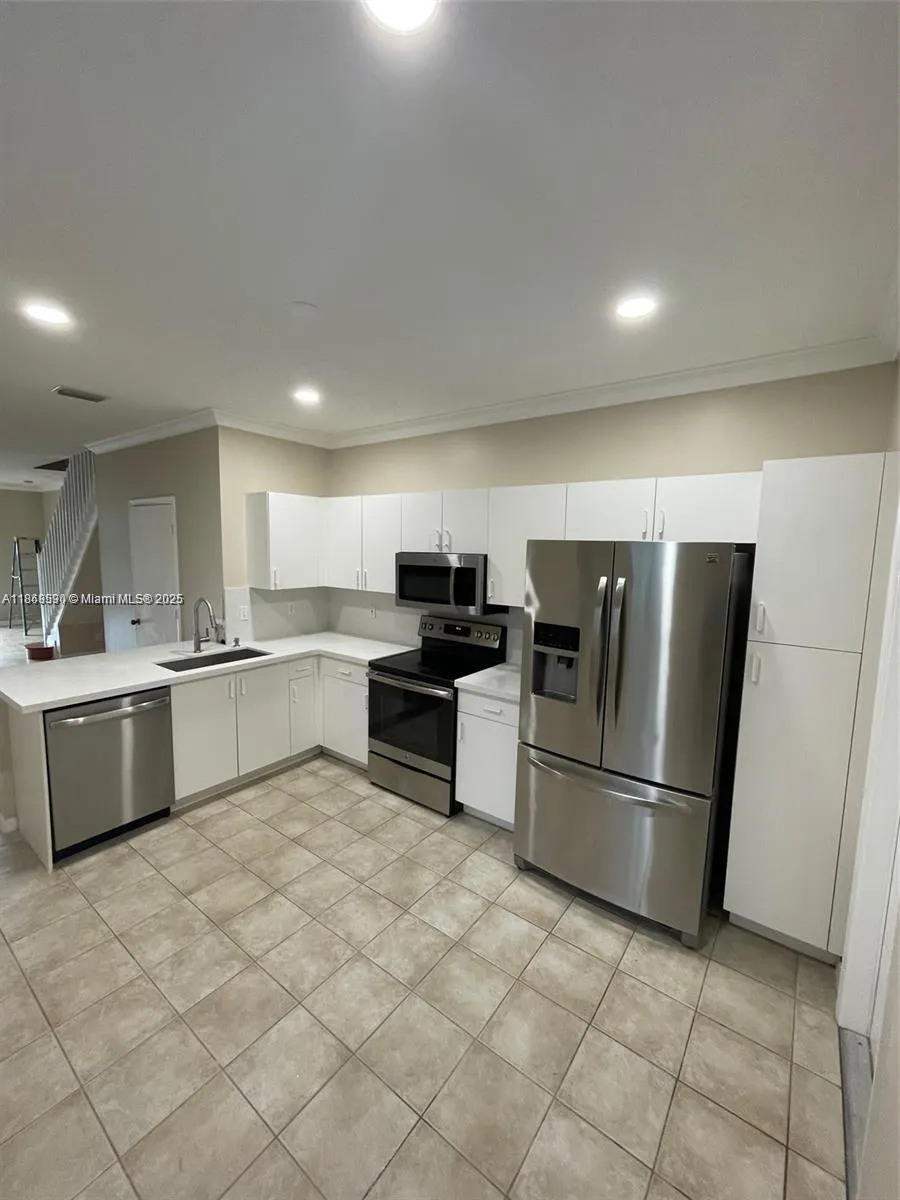 3810 San Simeon Cir