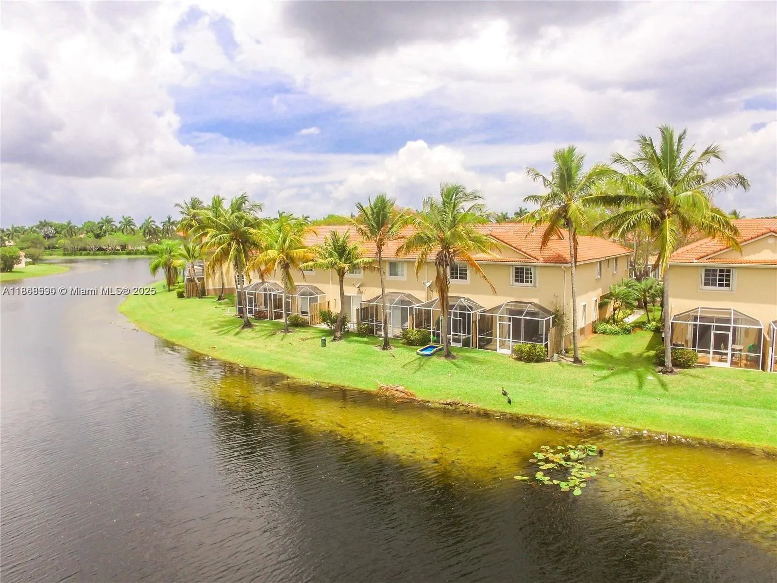 3810 San Simeon Cir