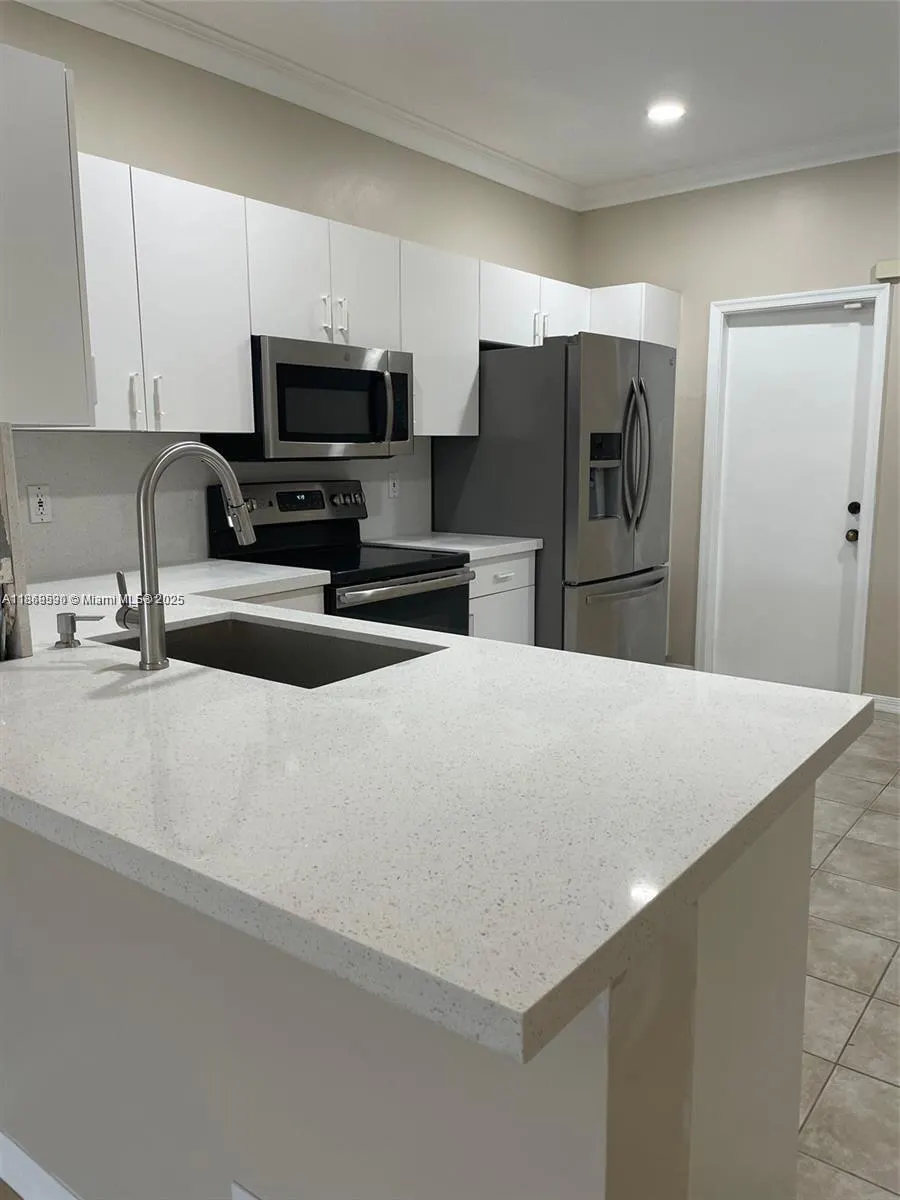 3810 San Simeon Cir