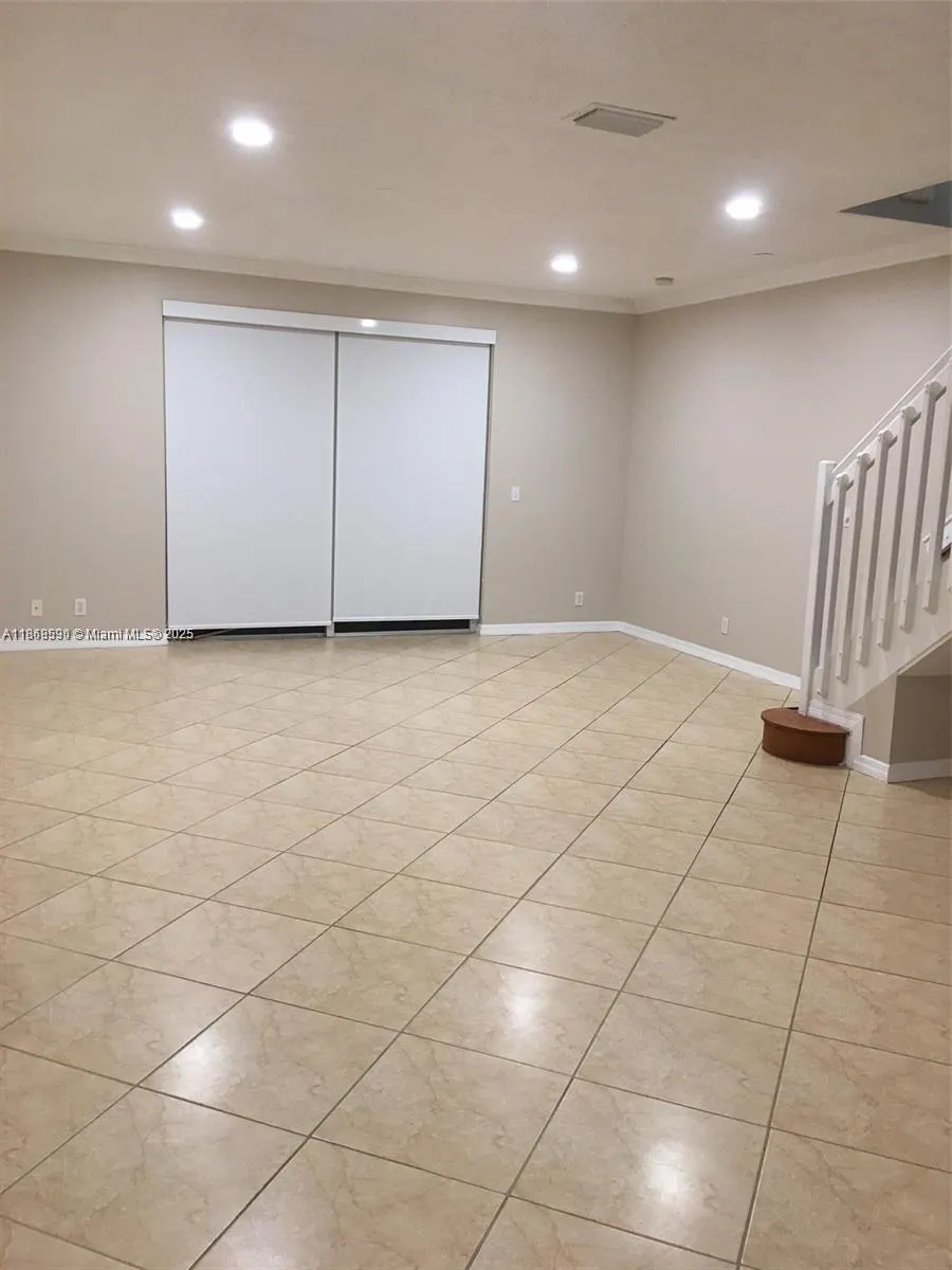 3810 San Simeon Cir