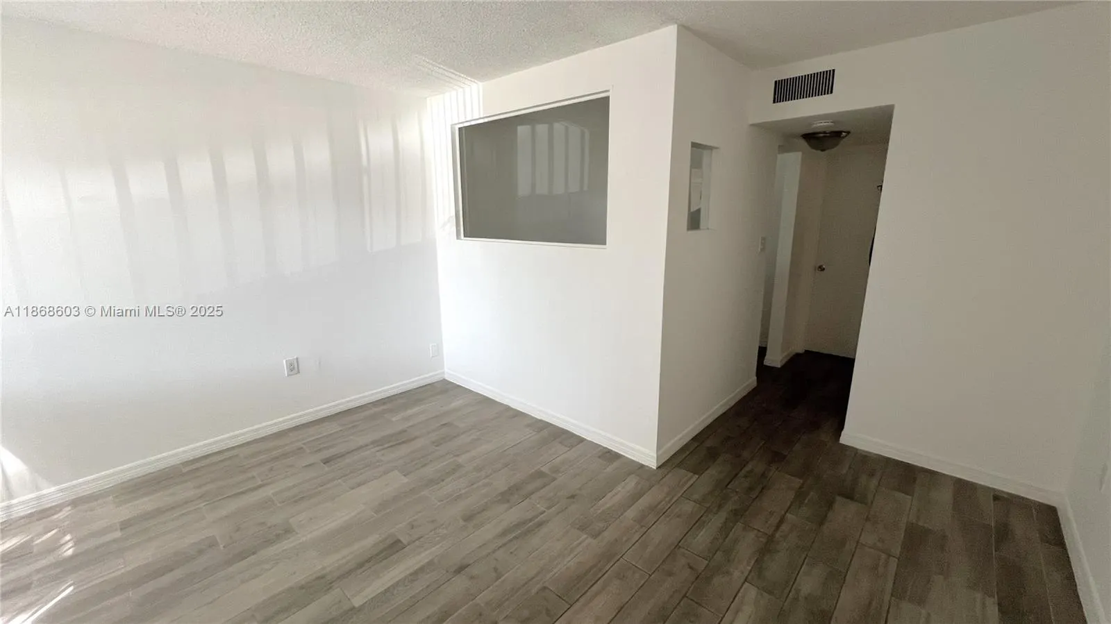 711 N Pine Island Rd, #211