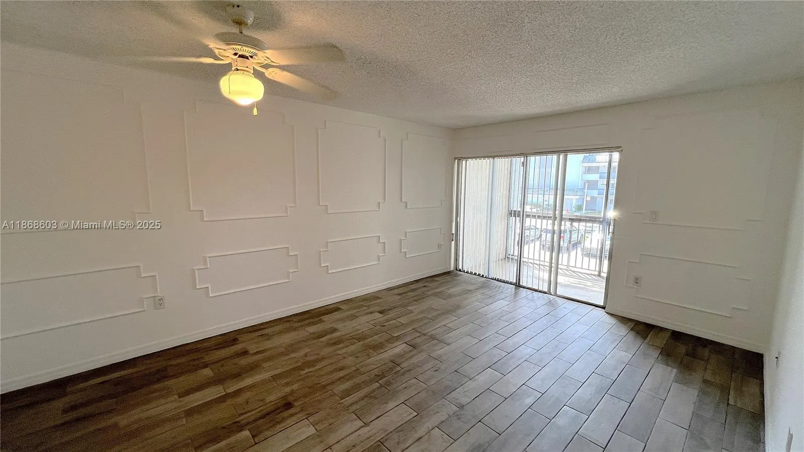 711 N Pine Island Rd, #211