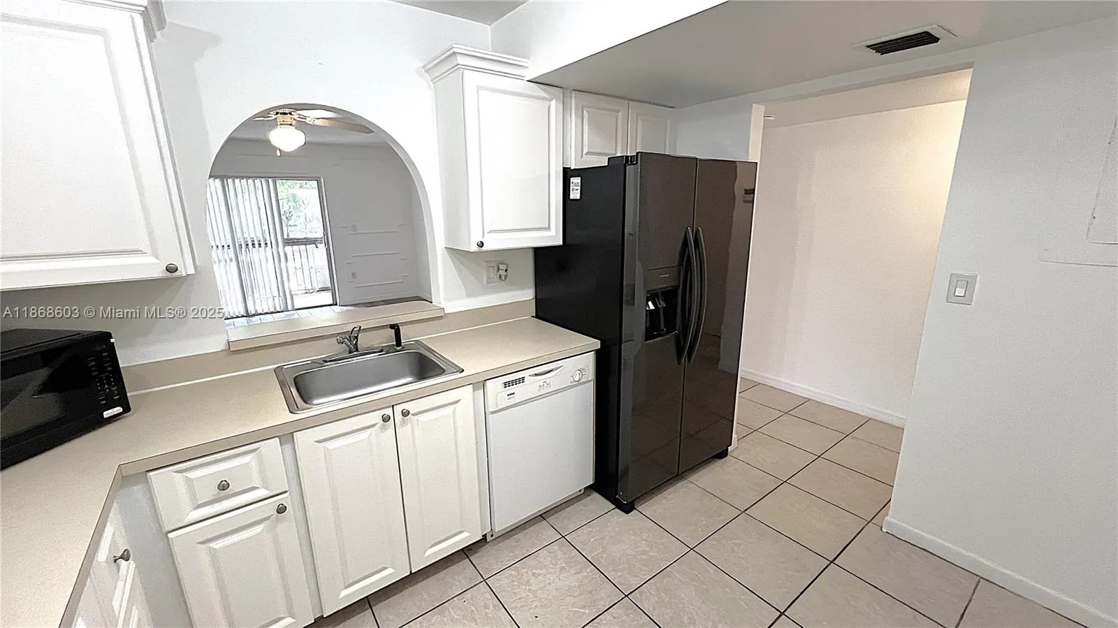 711 N Pine Island Rd, #211