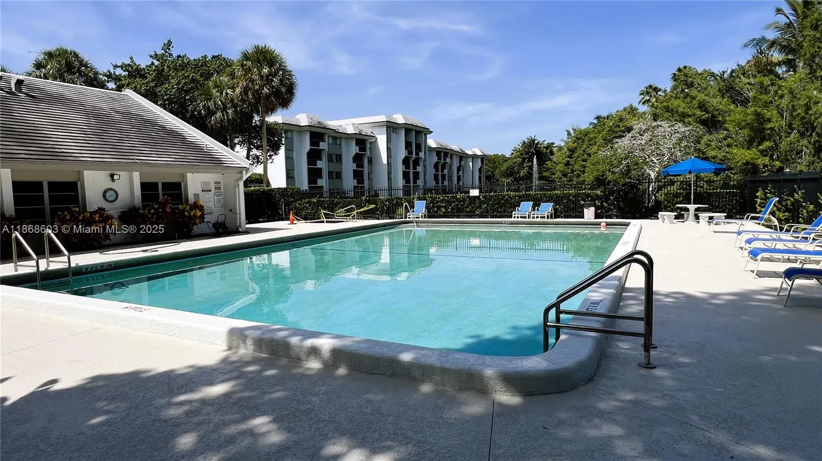 711 N Pine Island Rd, #211