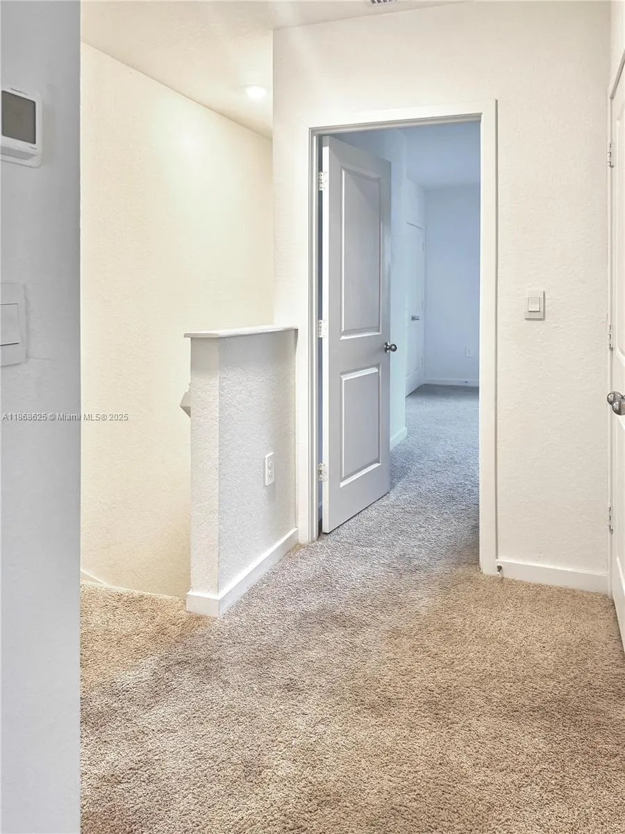 105 NE 3rd Ct, #105