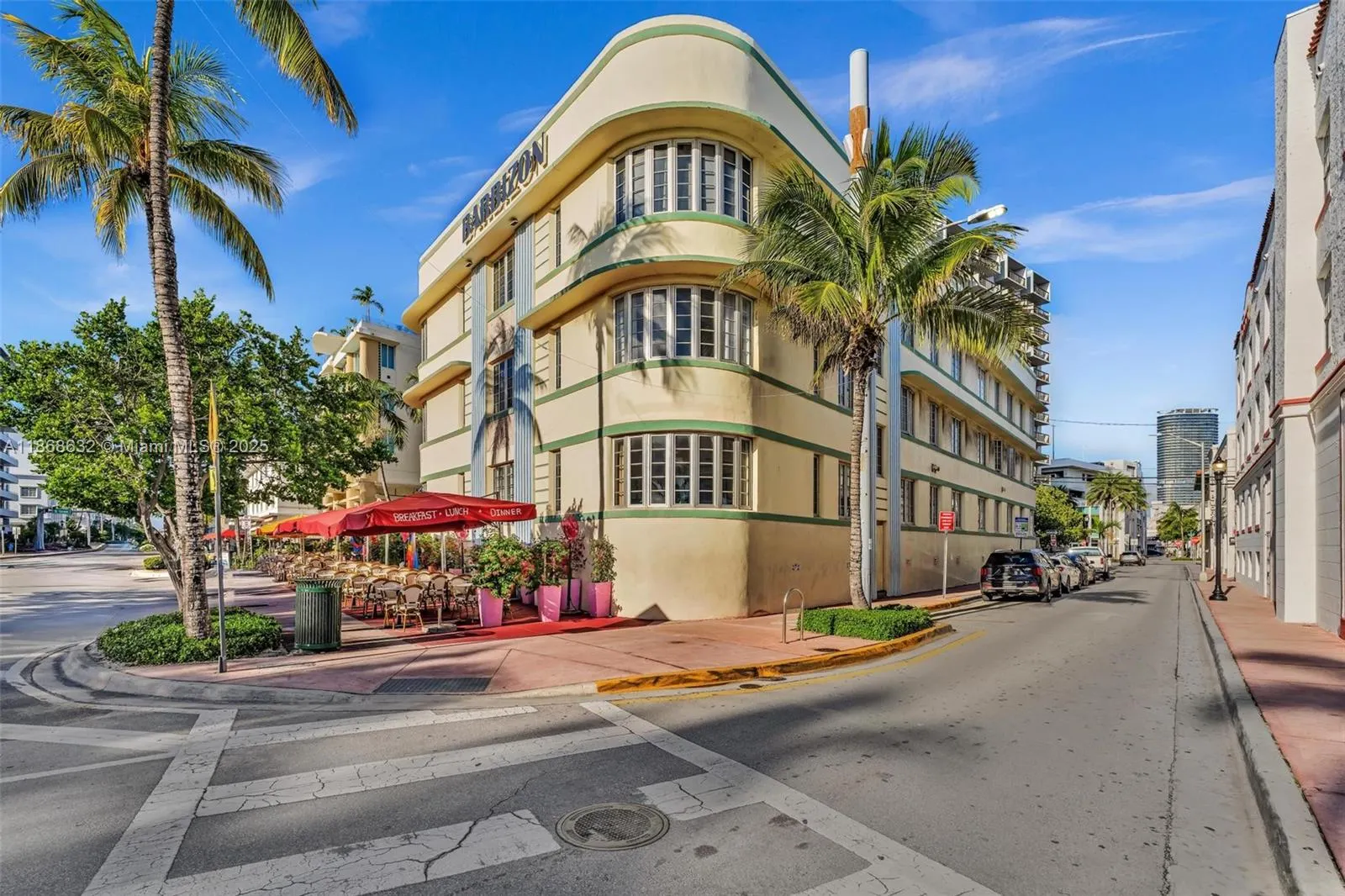 530 Ocean Dr, #307