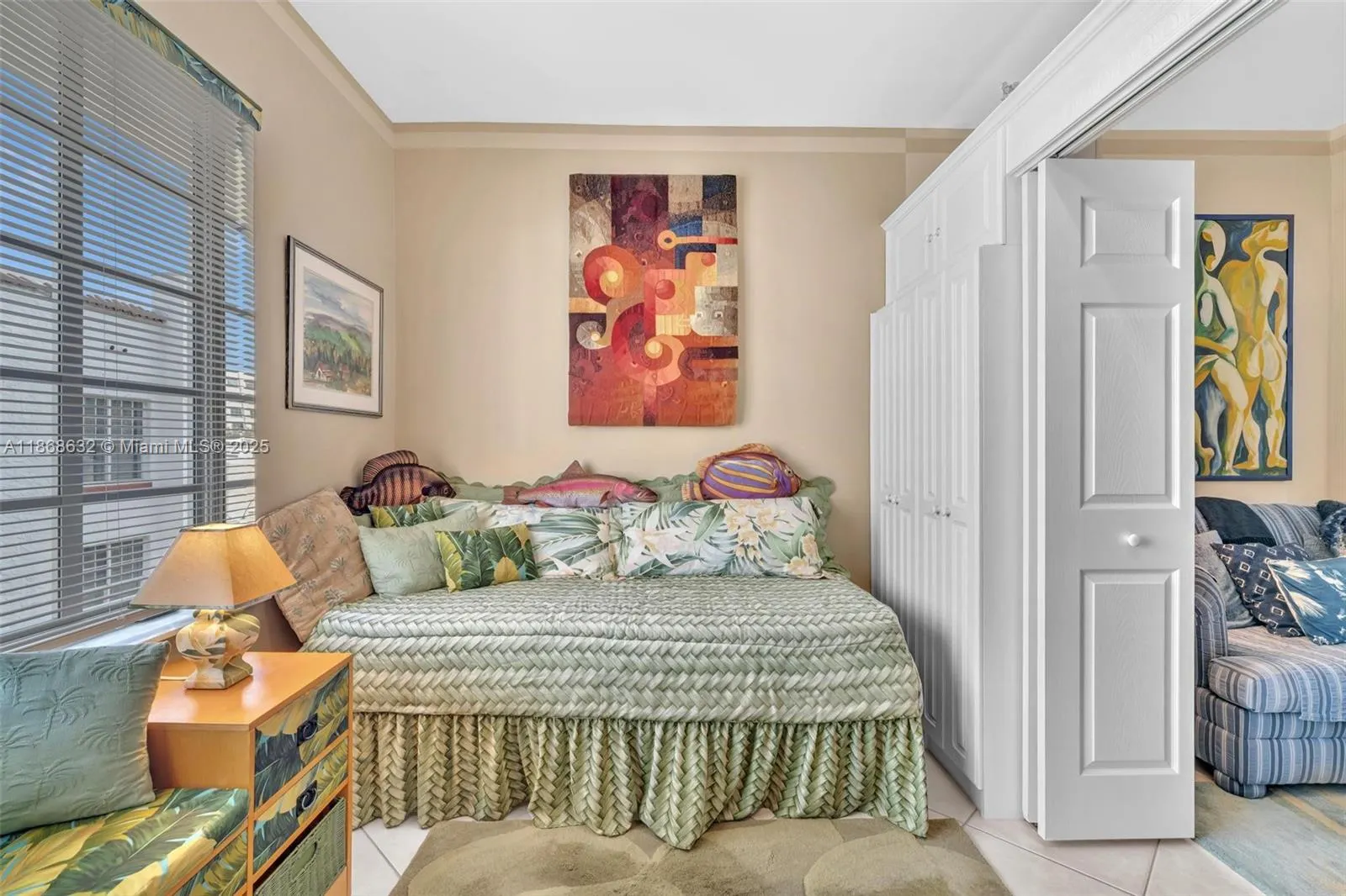 530 Ocean Dr, #307
