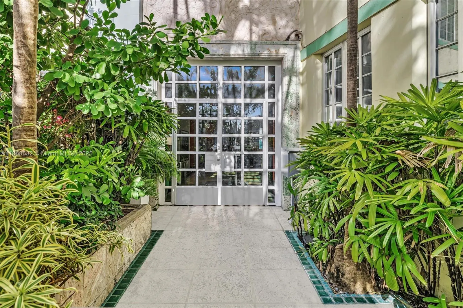 530 Ocean Dr, #307