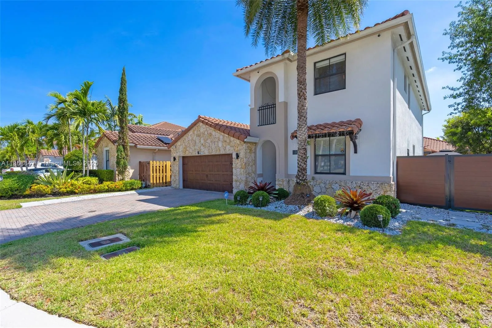 1005 NW 100th Ave