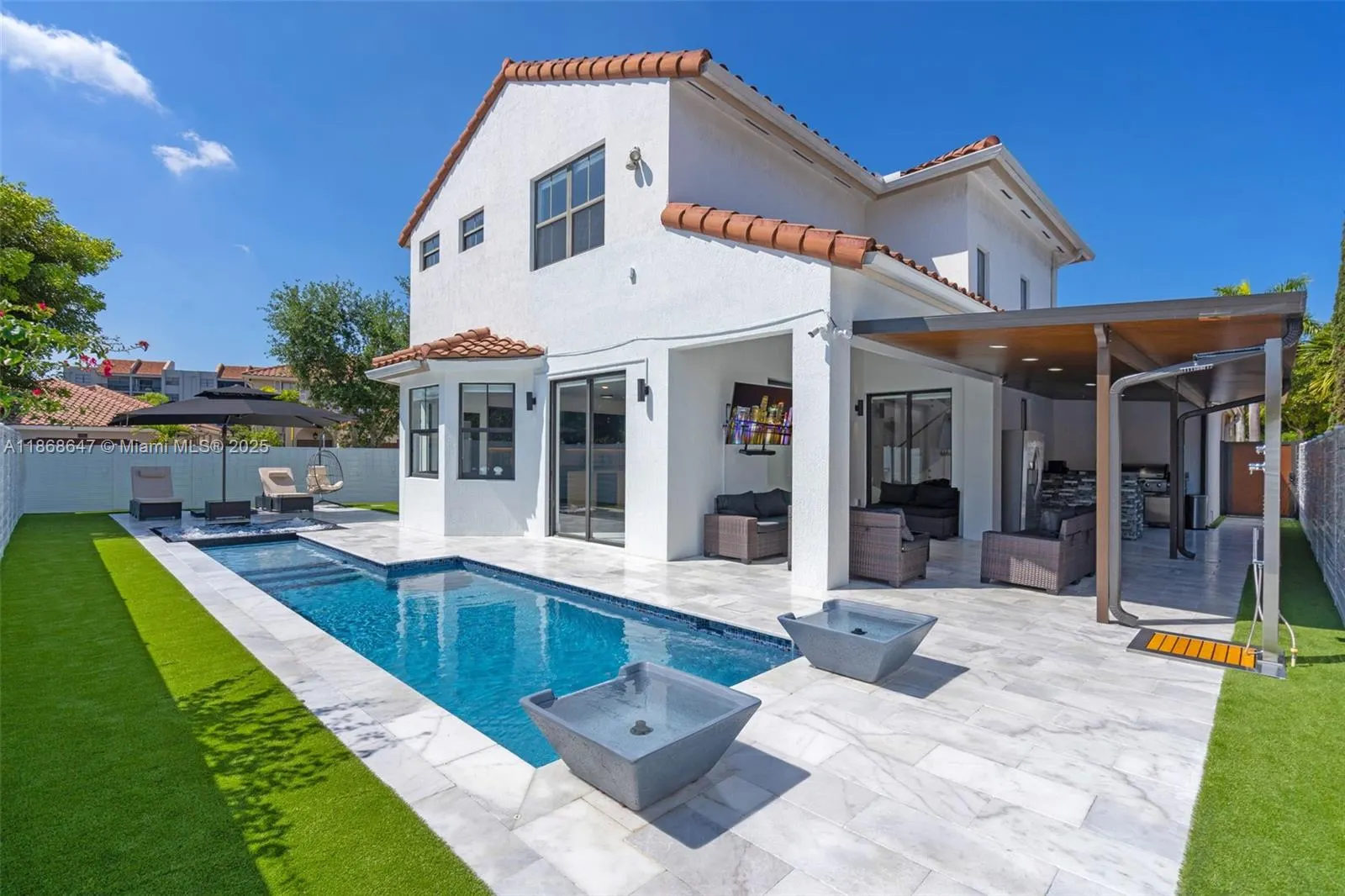 1005 NW 100th Ave