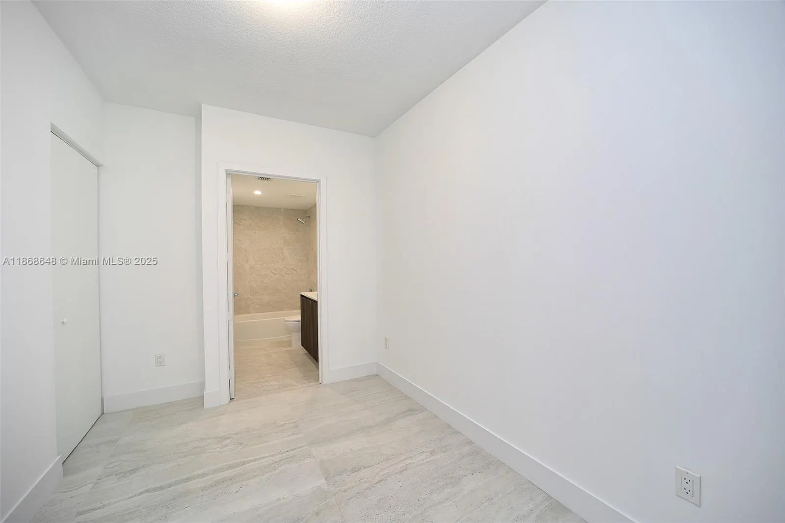 488 NE 18th St, #4608