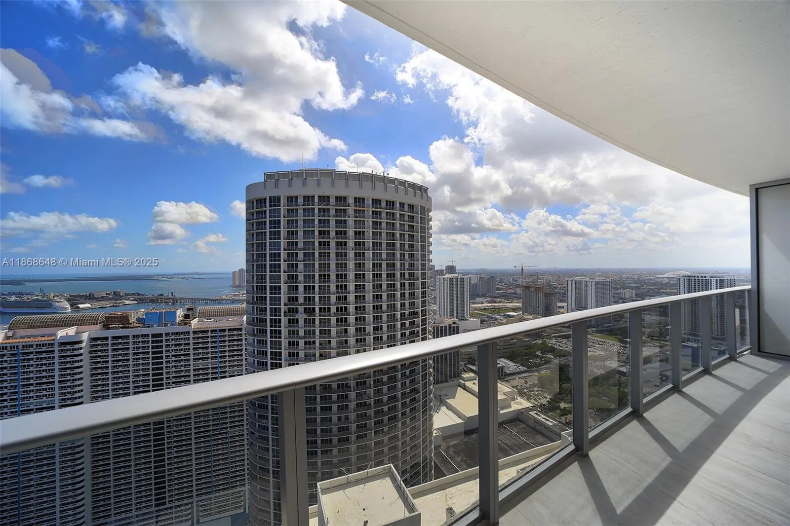 488 NE 18th St, #4608