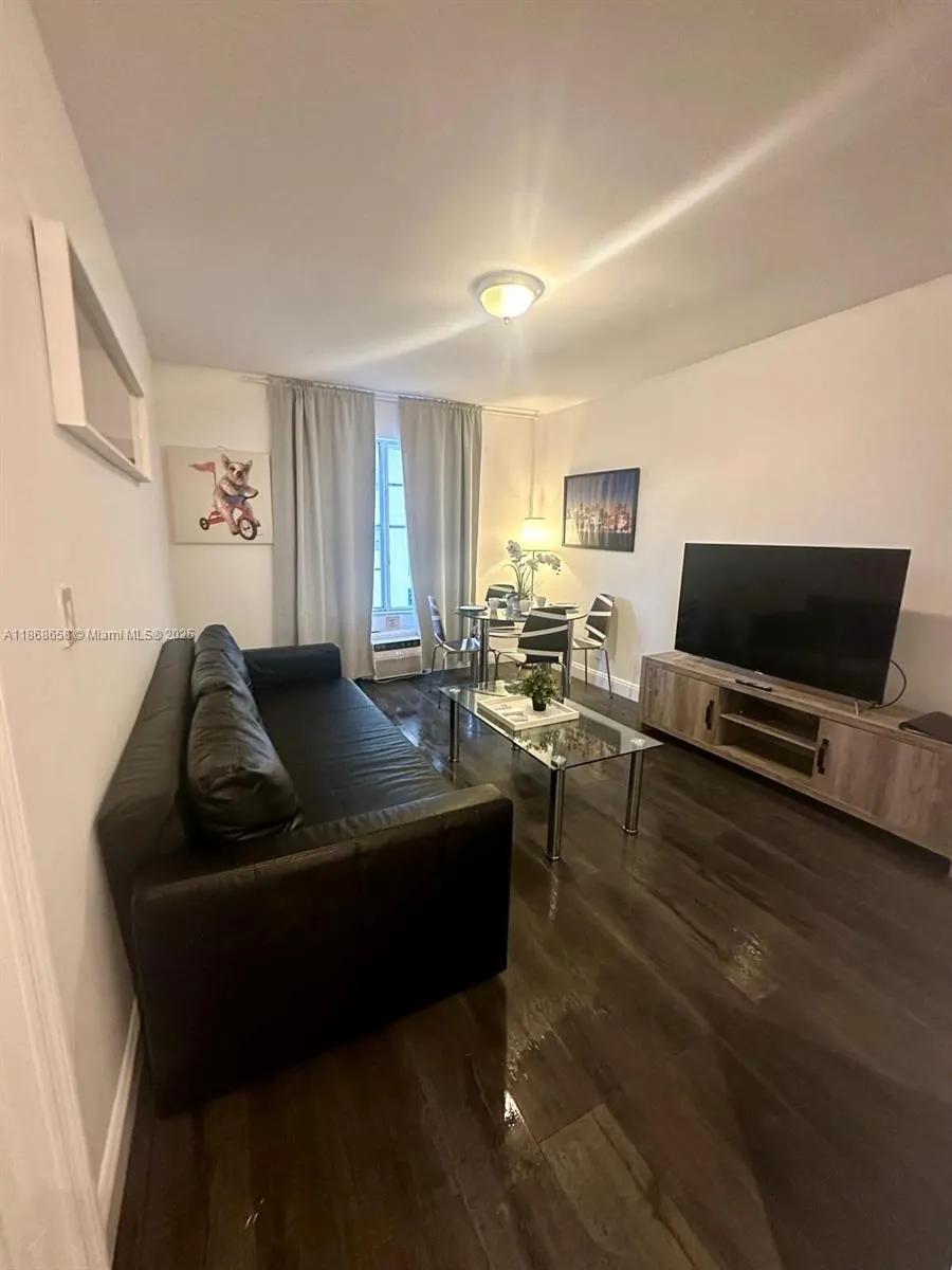 3030 Collins Ave, #4F