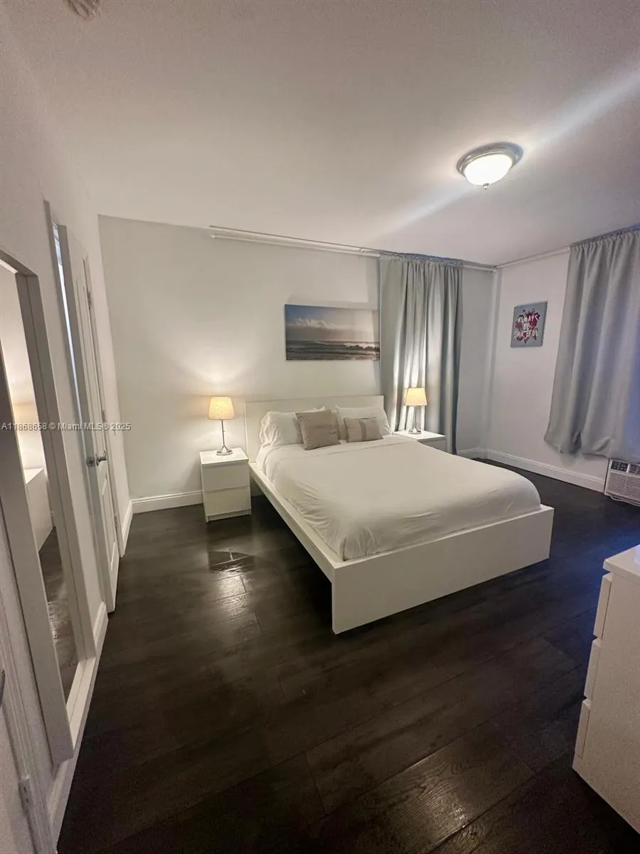 3030 Collins Ave, #4F