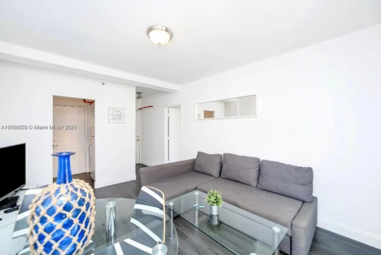 3030 Collins Ave, #4F