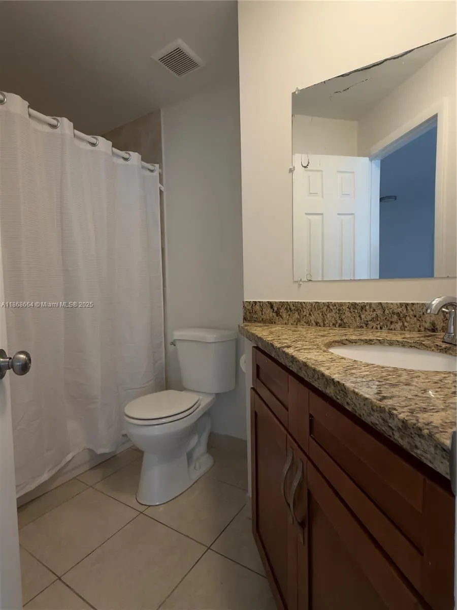 2550 SW 18th Ter, #2303