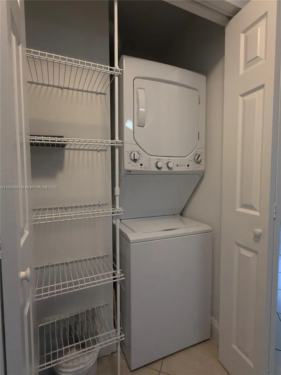 2550 SW 18th Ter, #2303