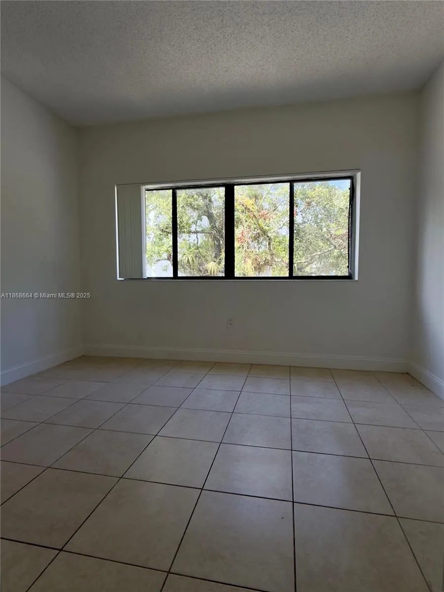 2550 SW 18th Ter, #2303