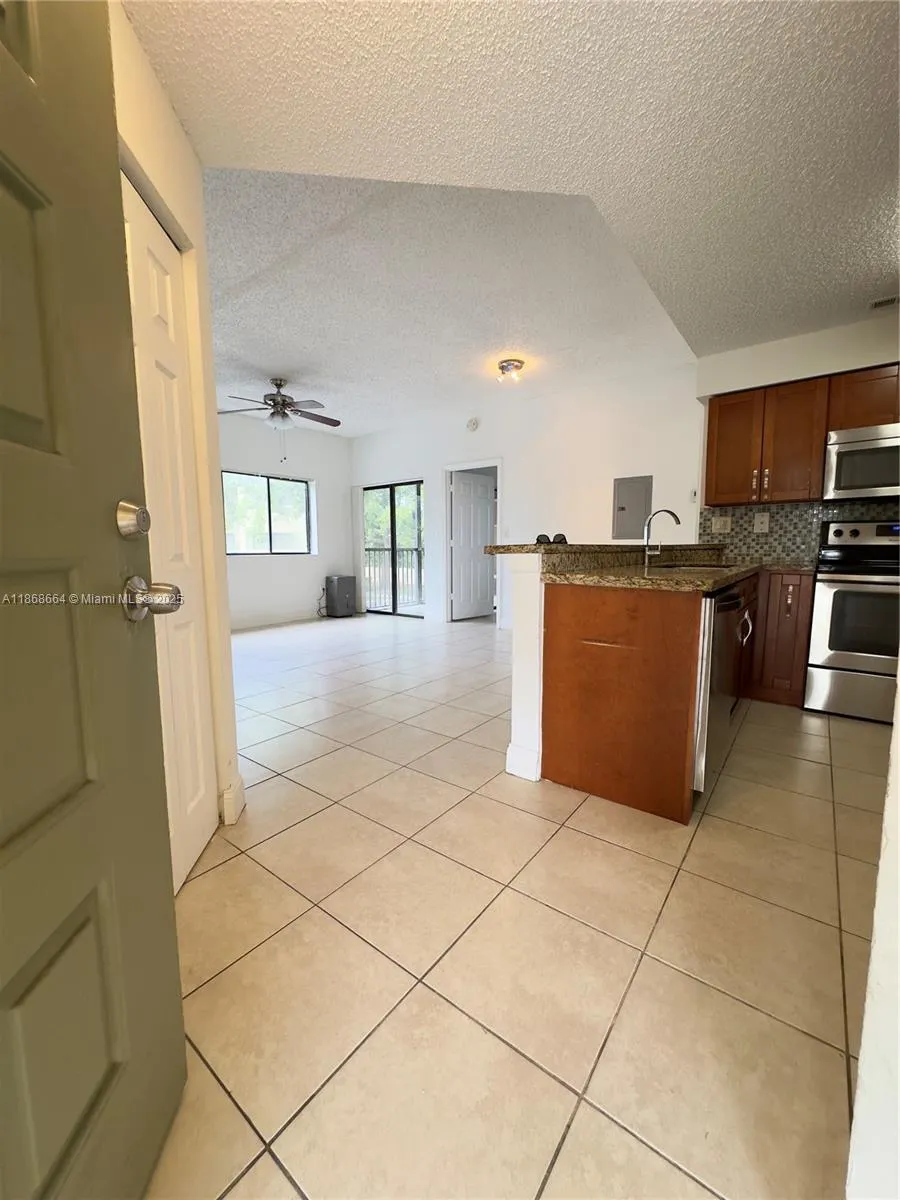 2550 SW 18th Ter, #2303