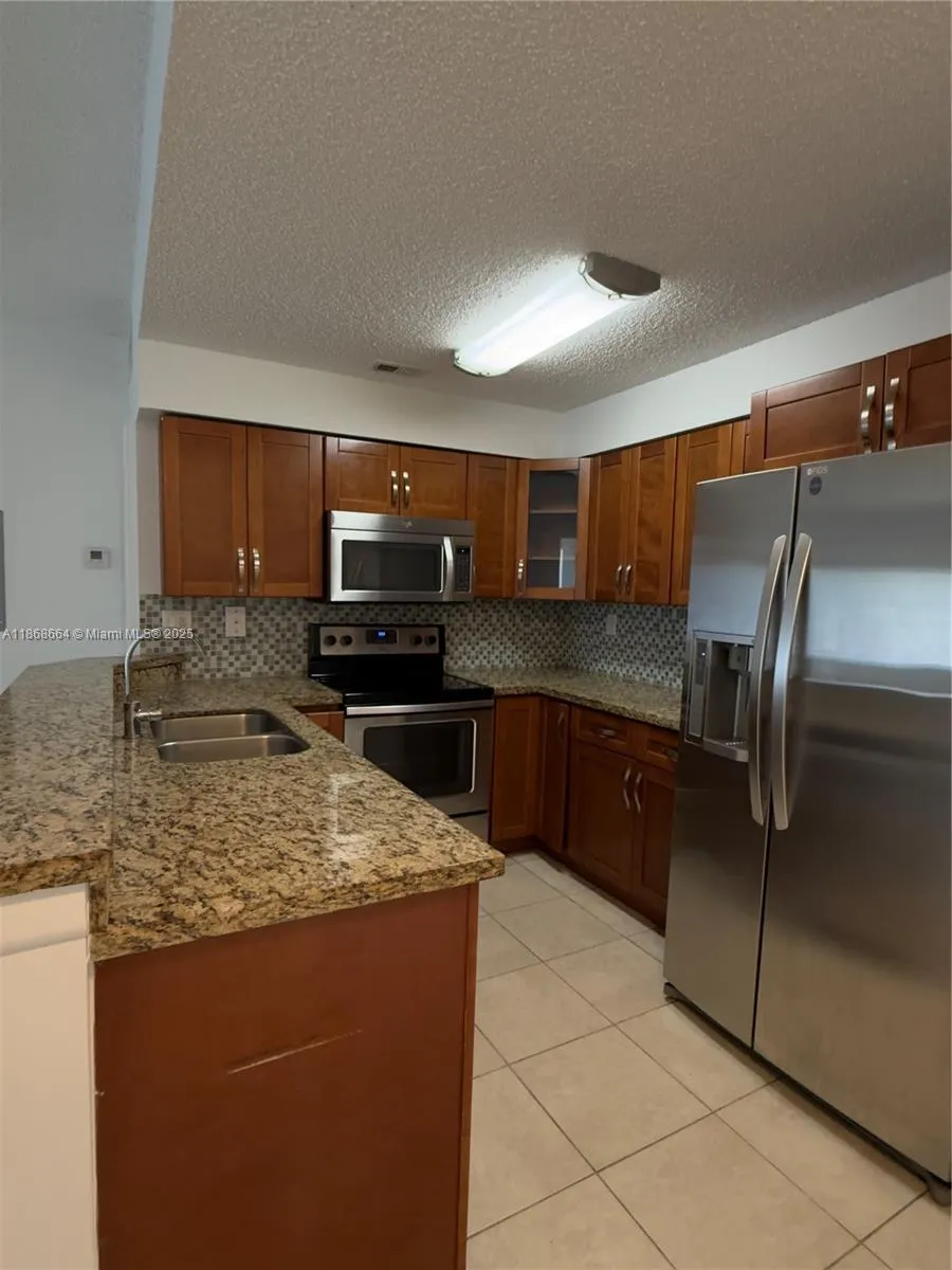 2550 SW 18th Ter, #2303