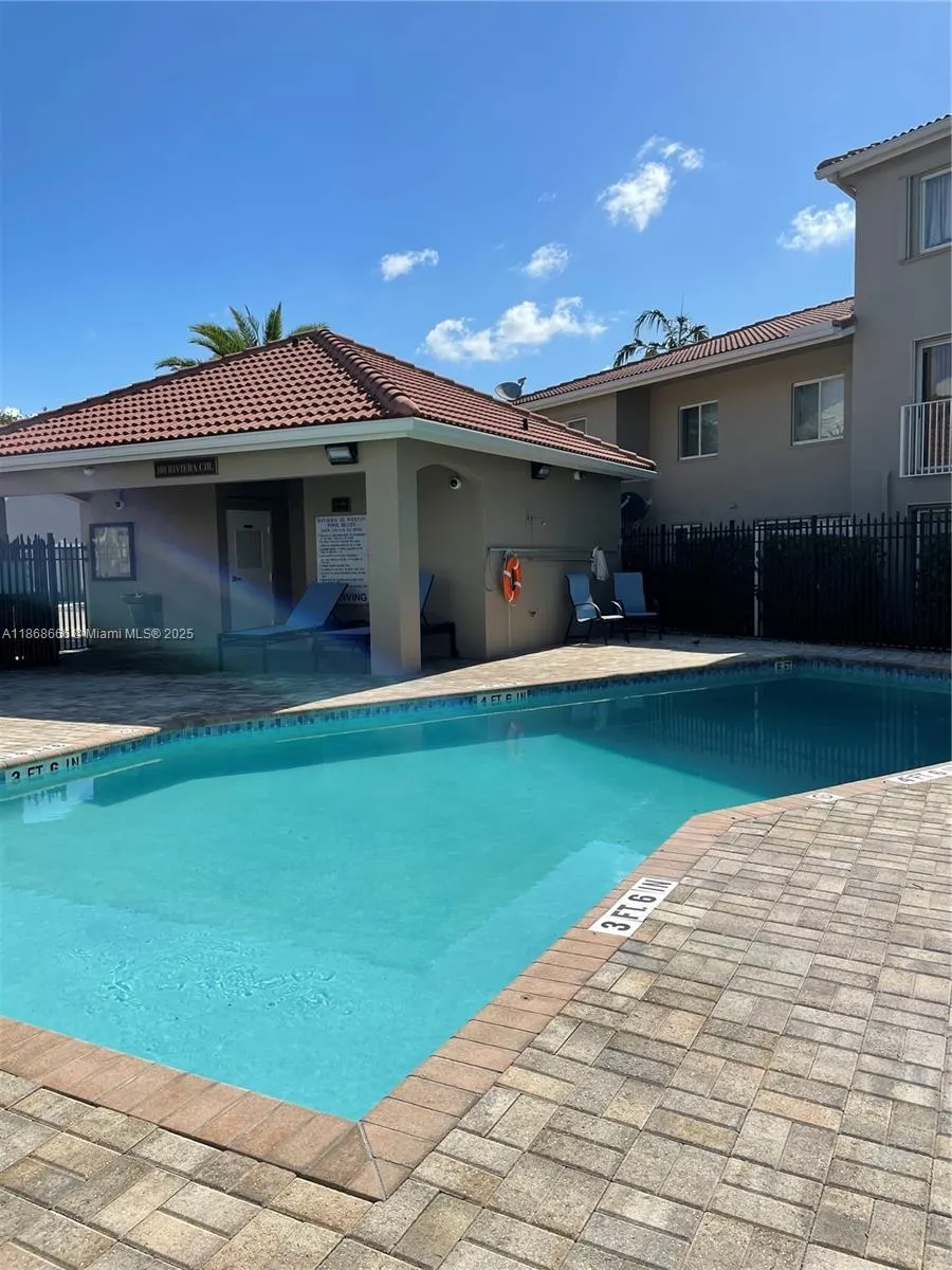 154 Riviera Cir, #154