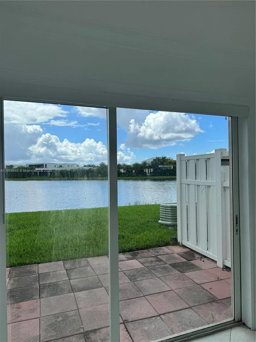 154 Riviera Cir, #154