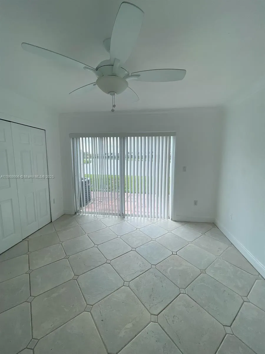 154 Riviera Cir, #154